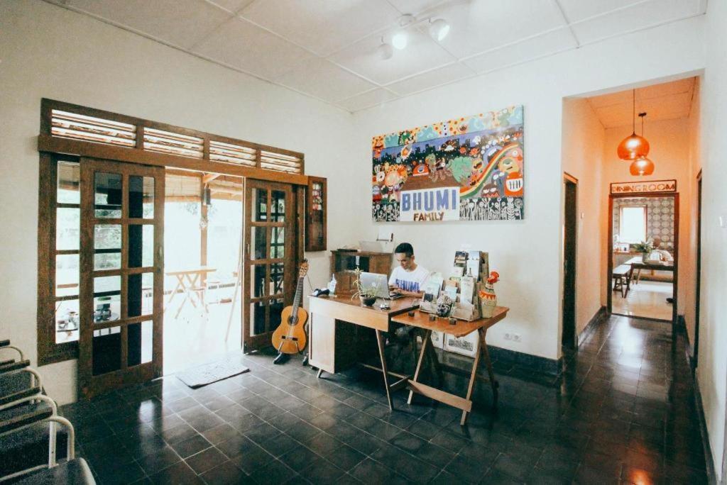 Bhumi Hostel Γιογκιακάρτα Εξωτερικό φωτογραφία
